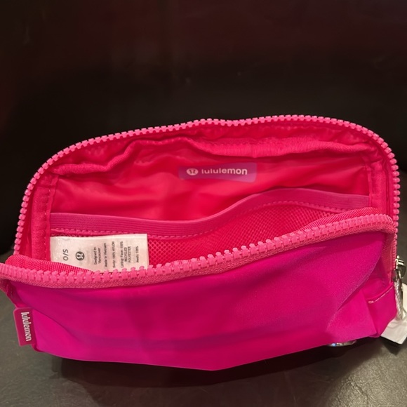 New Lululemon Sonic Pink Everywhere Belt Bag 1L Rare Color Hard to Find!** - Picture 3 of 5